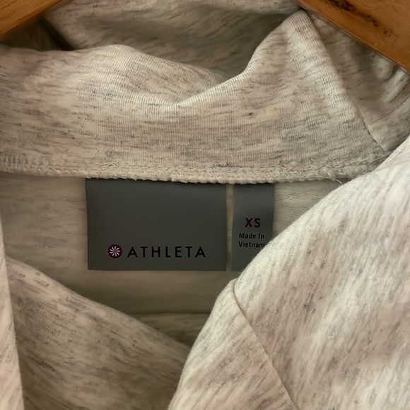 Athleta Sentry cowl-neck hoodie, size extra small - Picture 4 of 16